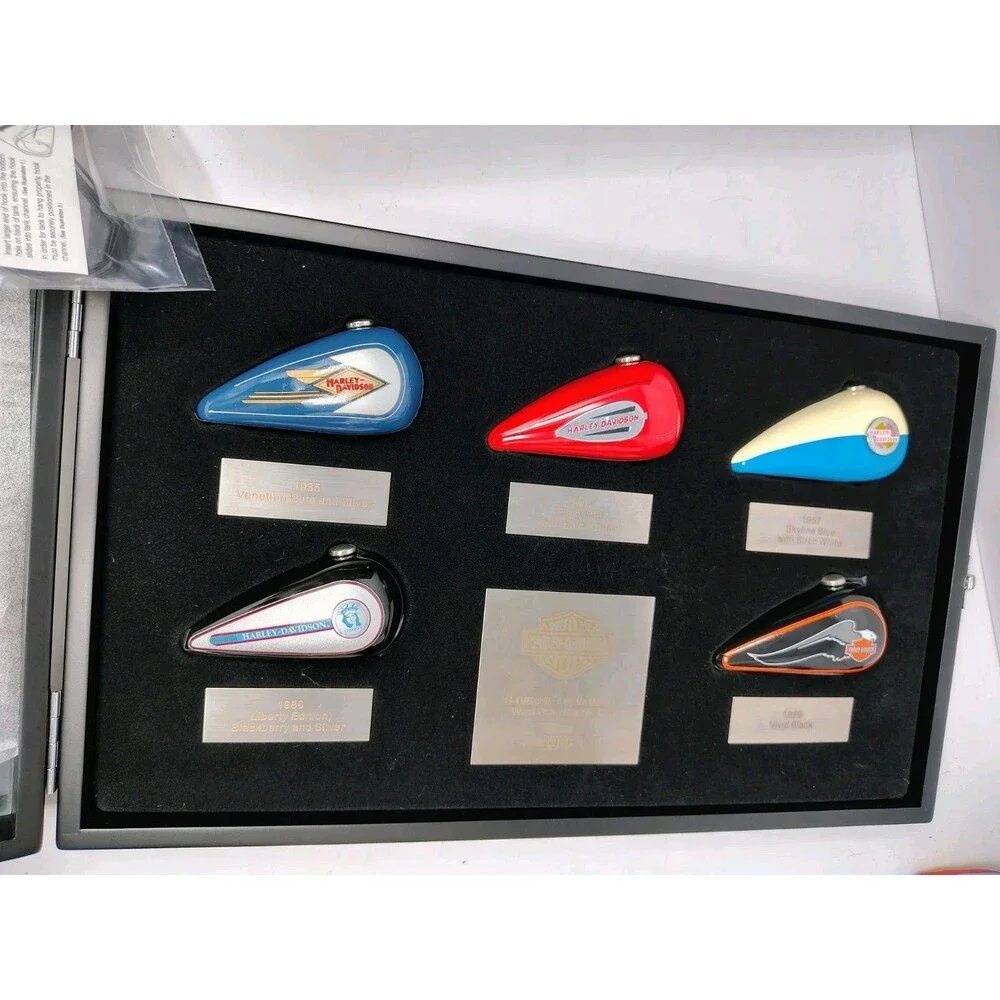 2006 Harley Davidson Gas Give Tanks Ornament Set Glass Shadow Box